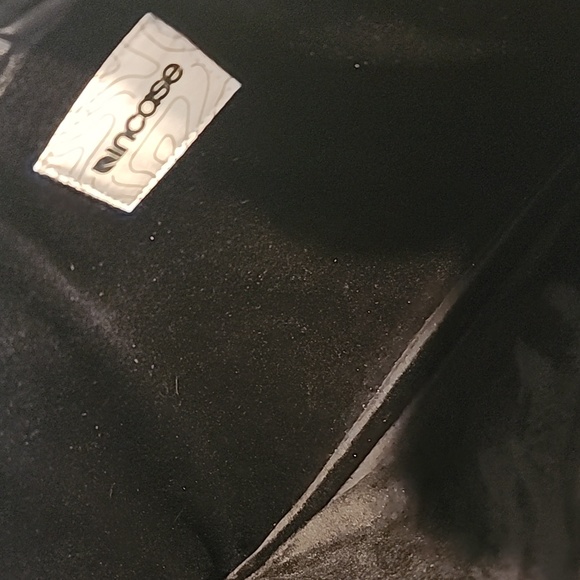 INCASE COMPUTER CASE BLACK - Picture 7 of 7